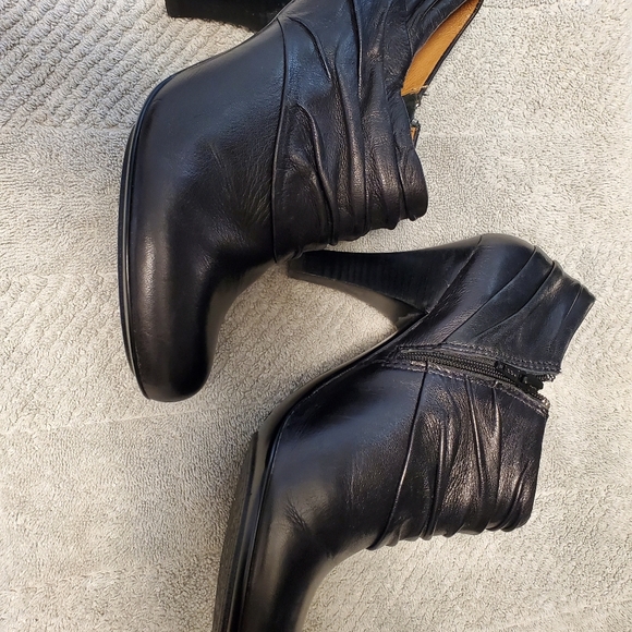 Booties - Picture 3 of 5